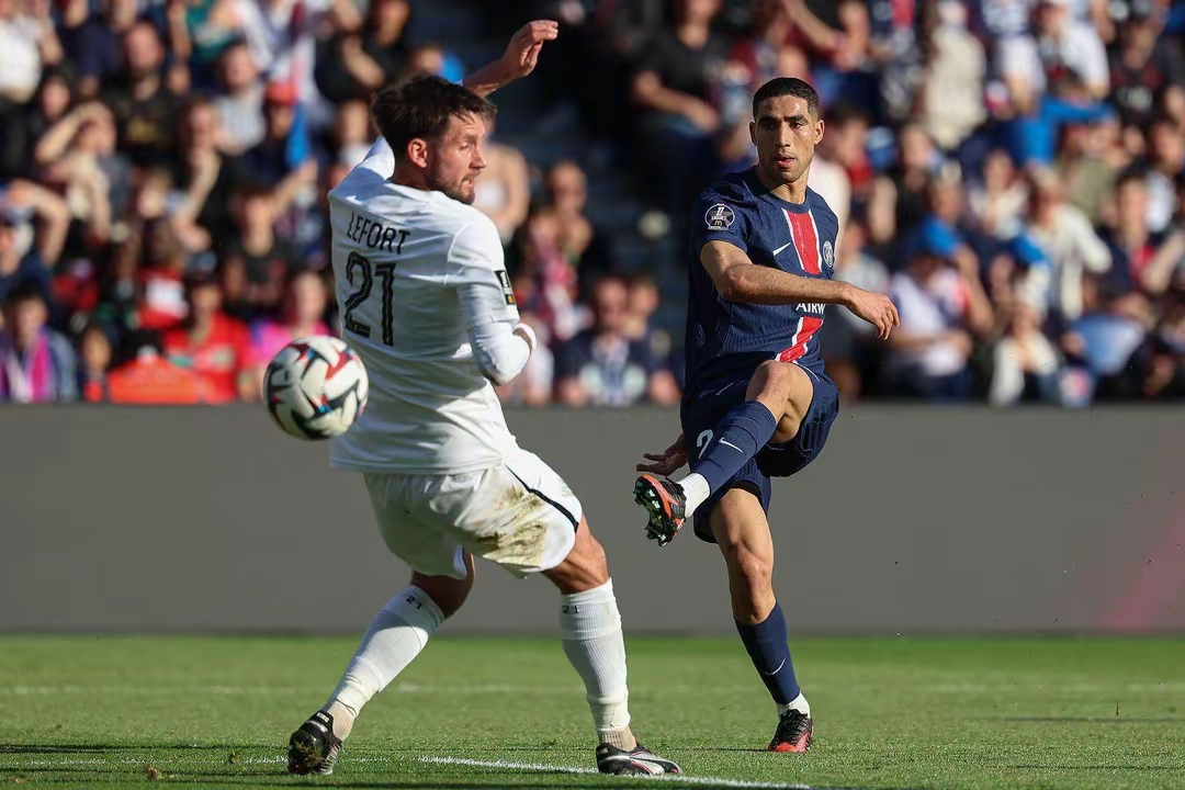 华体会登录-关于巴黎圣日耳曼险胜曼联，格列兹曼扑点救主德甲的信息  第2张